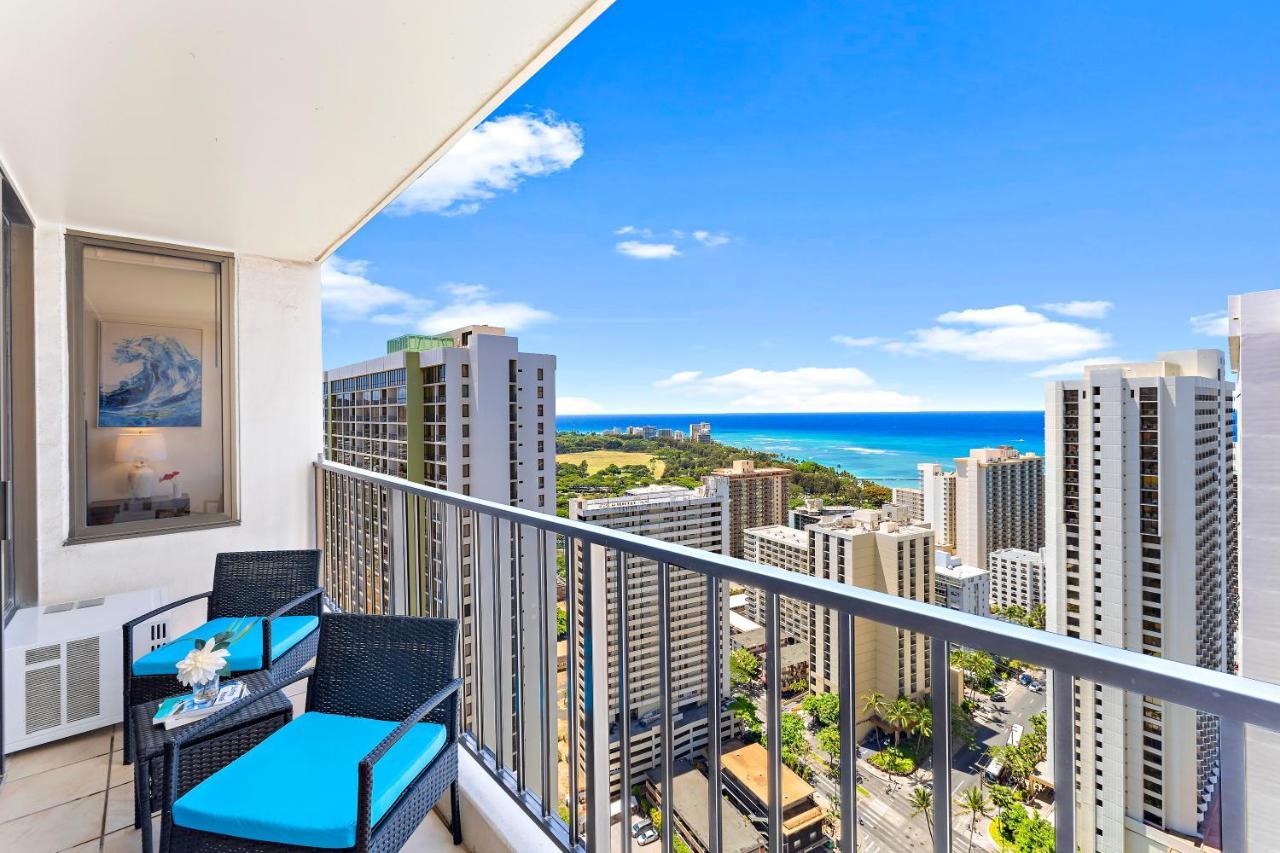 Beautifully Remodeled Ocean View Condo With Free Parking Honolulu Exterior photo