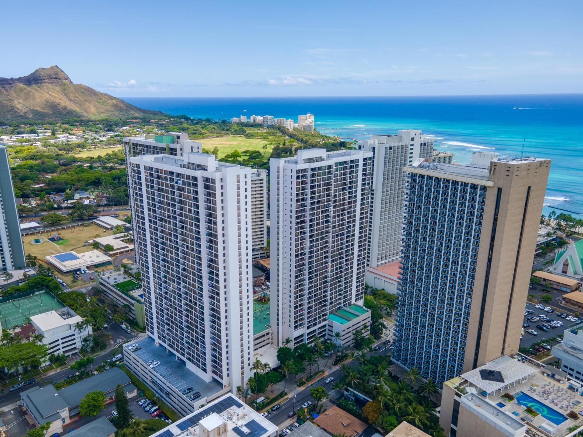 Beautifully Remodeled Ocean View Condo With Free Parking Honolulu Exterior photo